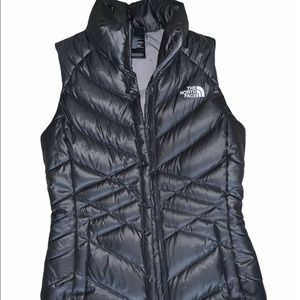 NORTH FACE 550 VEST🖤🖤